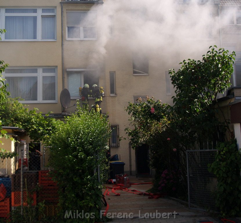 Brand Wohnung mit Menschenrettung Koeln Vingst Ostheimerstr  P042.JPG